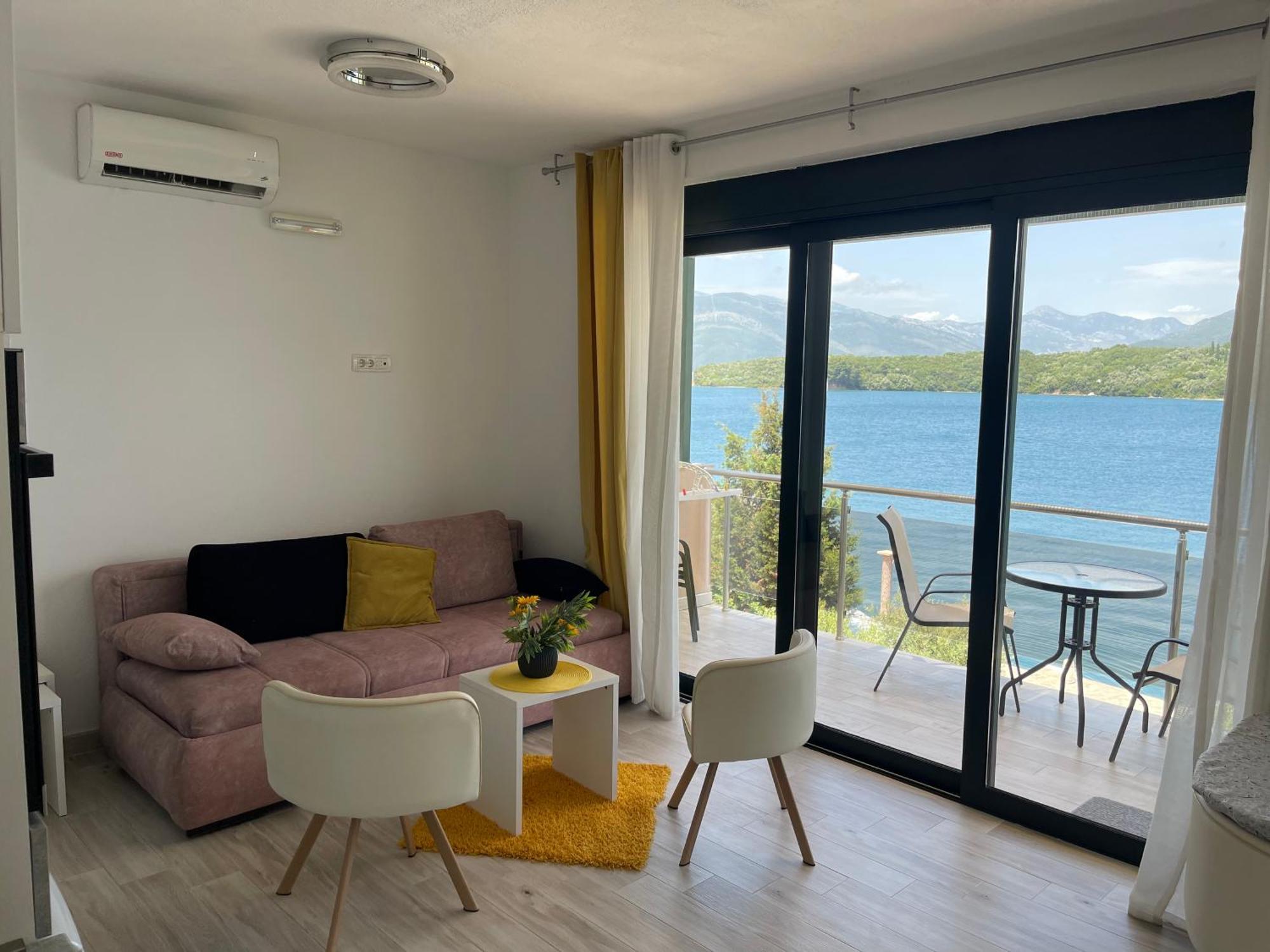 Apartmani Mia Tivat Zewnętrze zdjęcie