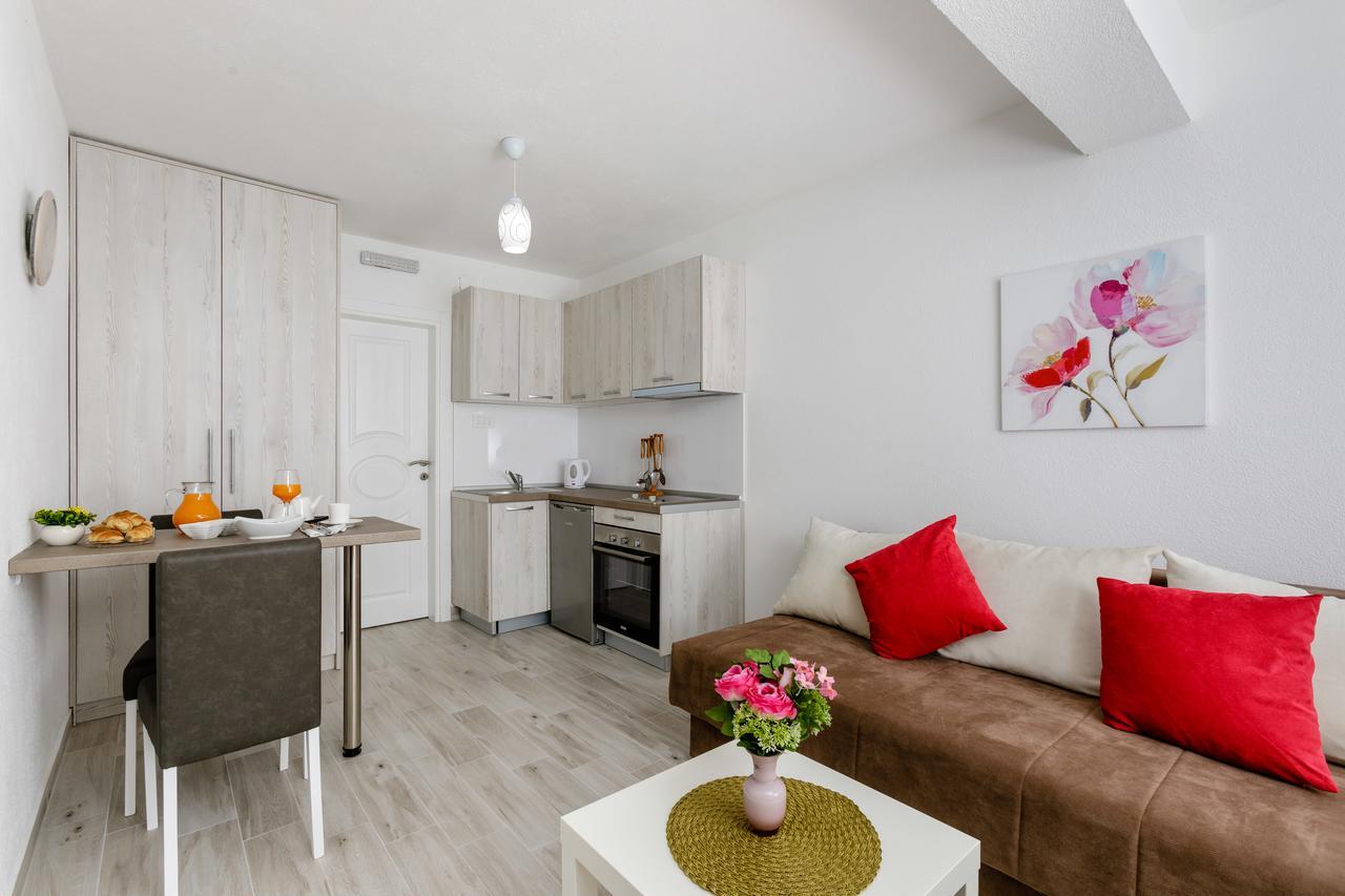 Apartmani Mia Tivat Zewnętrze zdjęcie