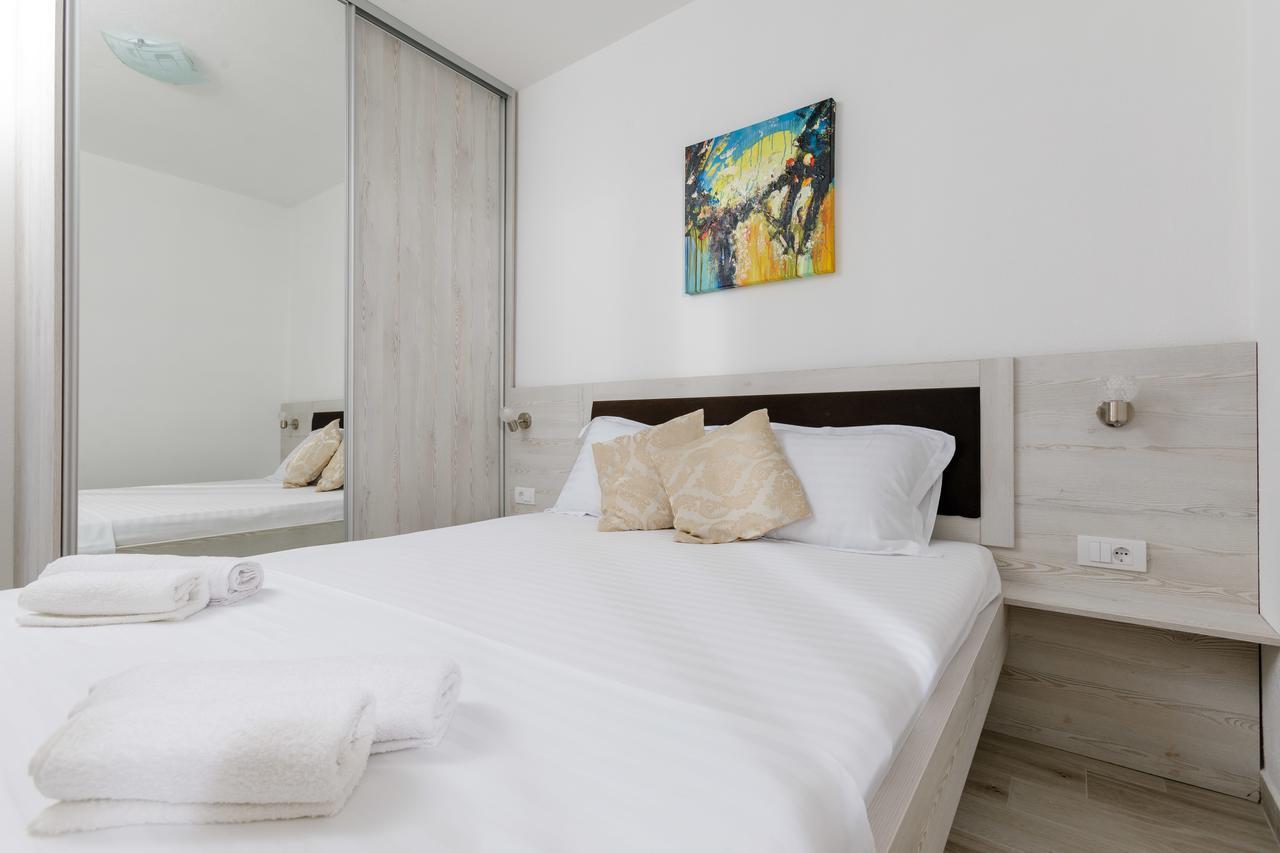 Apartmani Mia Tivat Zewnętrze zdjęcie