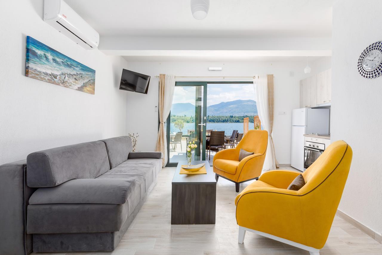 Apartmani Mia Tivat Zewnętrze zdjęcie